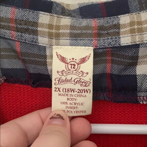 Red sweater - Picture 2 of 5